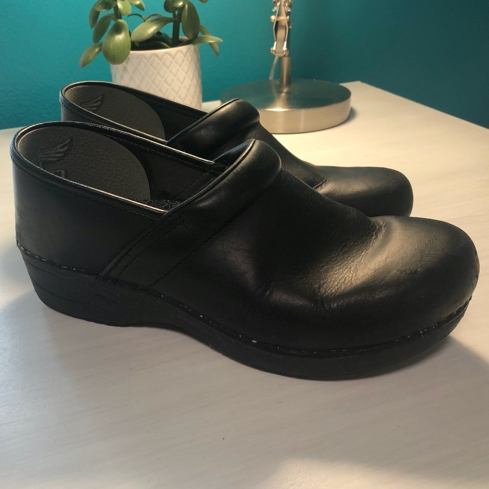 Dansko Women's 10.5 11 black xp 20